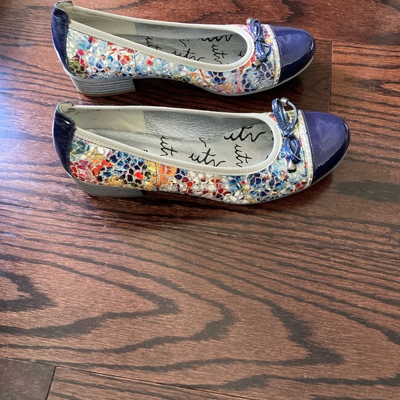 Un Tour en Ville low heels sz 36 - Picture 3 of 5